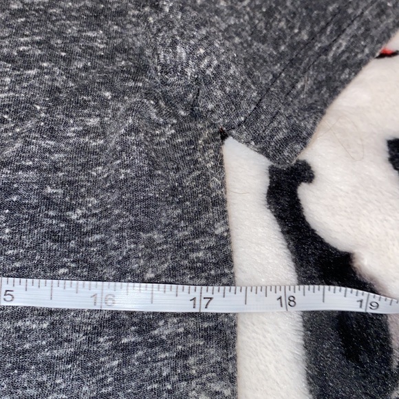 3/$30 ACDC Band Shirt - Picture 4 of 5